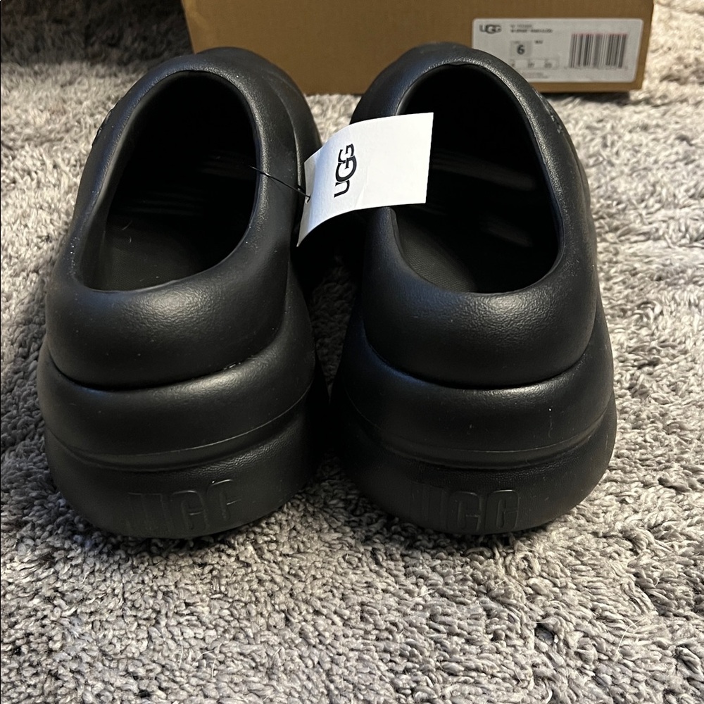 UGG Black Puffer Slide Sandals/sports clogs - Picture 6 of 13